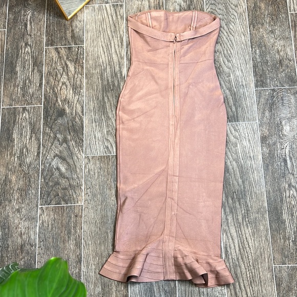 HOUSE OF CB ‘Fabrizia’ Tan Bandage Strapless Dress NWOT - Picture 10 of 11